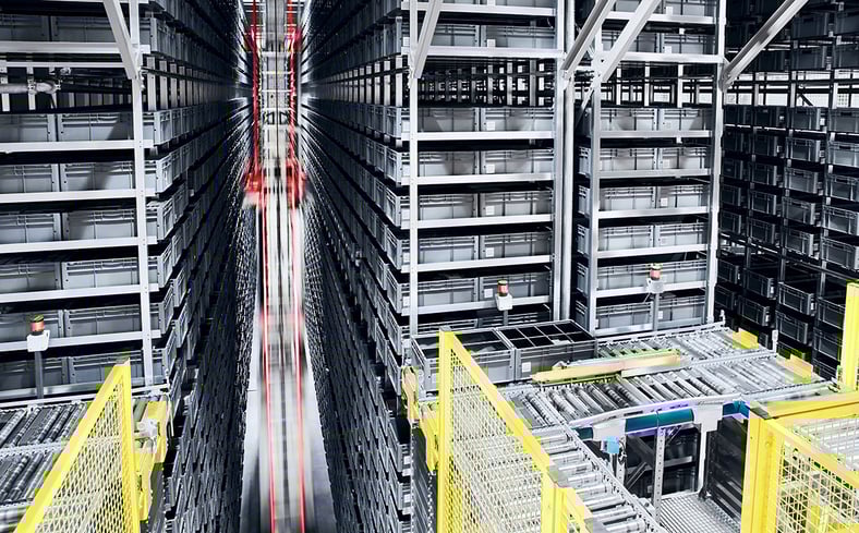 Tilaa säästävät ratkaisut varastojärjestelmissä